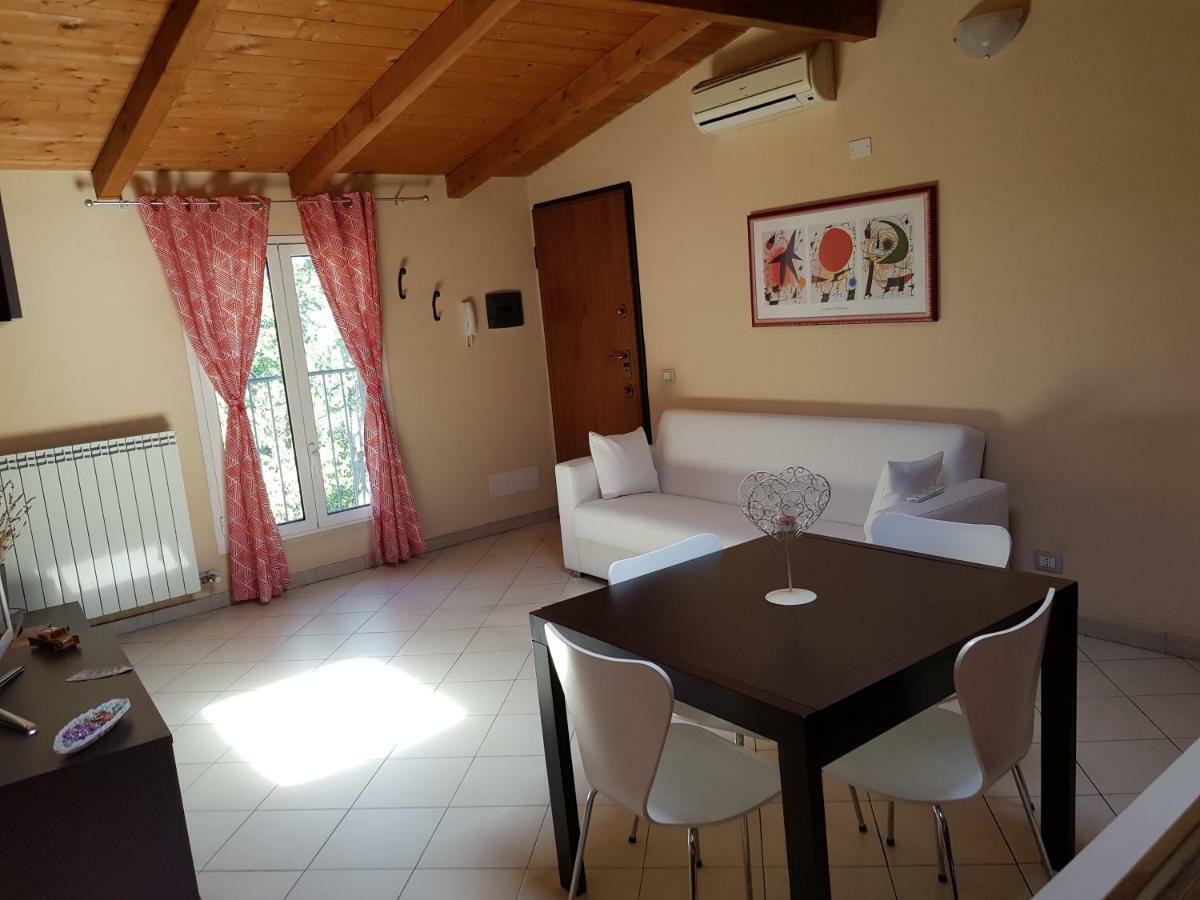 Andrea'S Apartments - Chiasserini Milano Ngoại thất bức ảnh