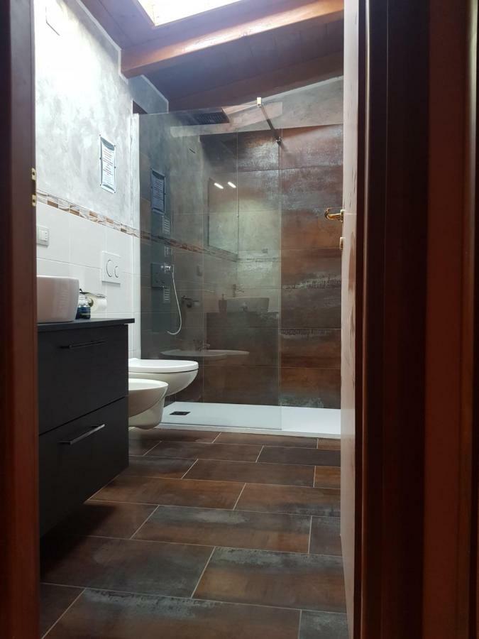 Andrea'S Apartments - Chiasserini Milano Ngoại thất bức ảnh